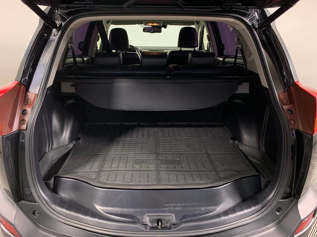 Toyota RAV4 с пробегом — 2013 год. Фото: #18