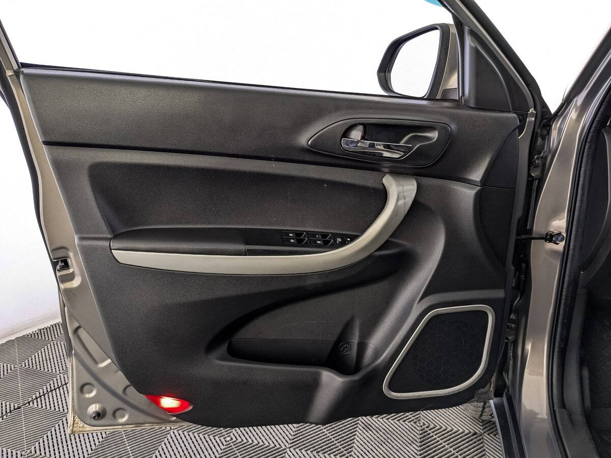 Changan CS35 с пробегом — 2015 год. Фото: #18