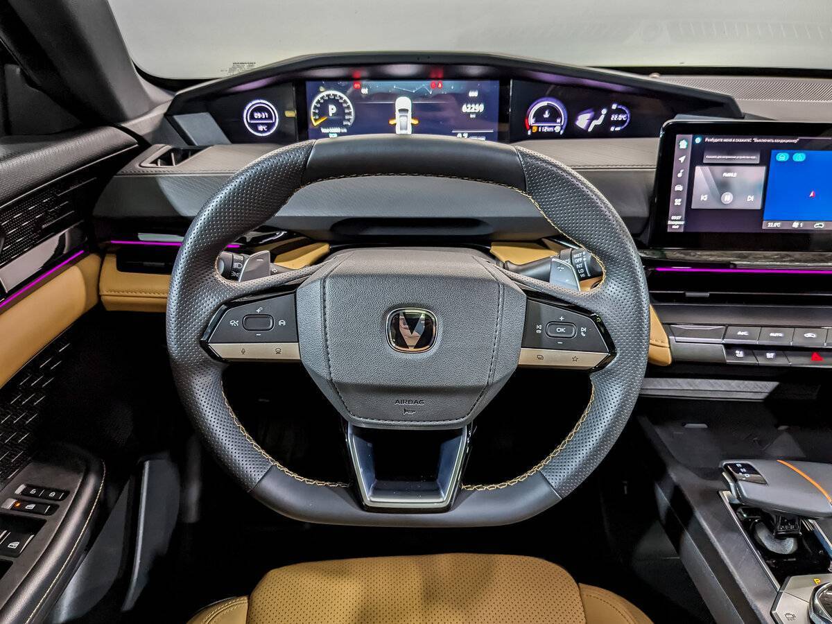 Changan UNI-V с пробегом — 2023 год. Фото: #21