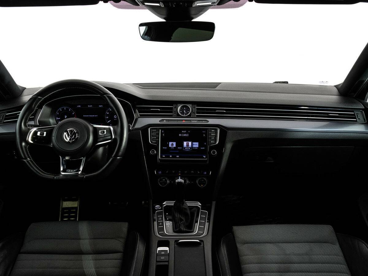 Volkswagen Passat с пробегом — 2016 год. Фото: #9