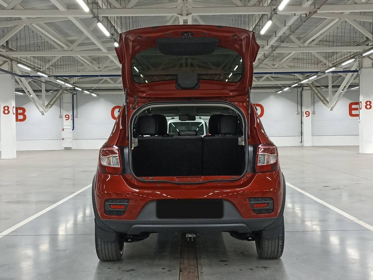 Renault Sandero с пробегом — 2018 год. Фото: #9