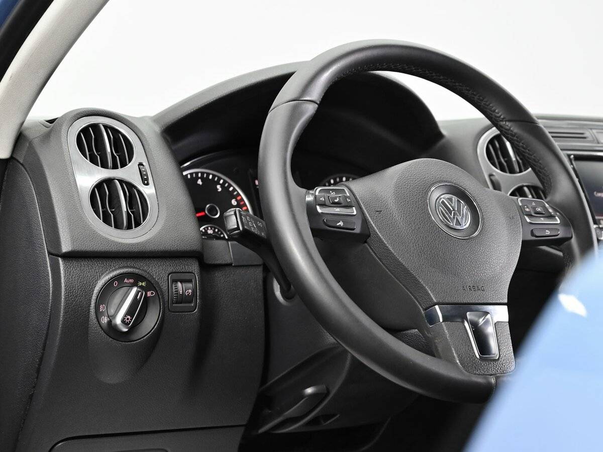 Volkswagen Tiguan с пробегом — 2012 год. Фото: #8