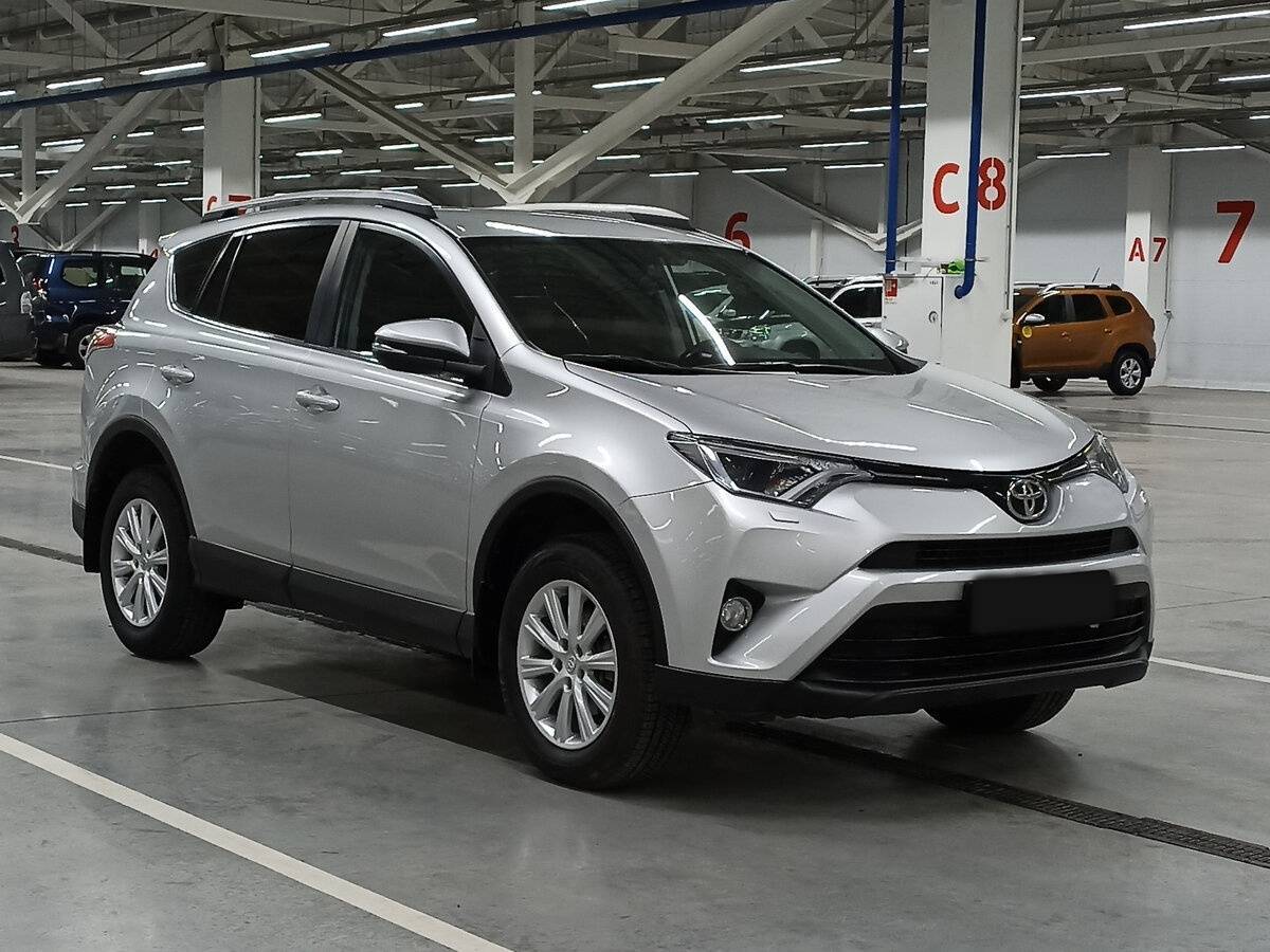 Toyota RAV4 с пробегом — 2019 год. Фото: #2
