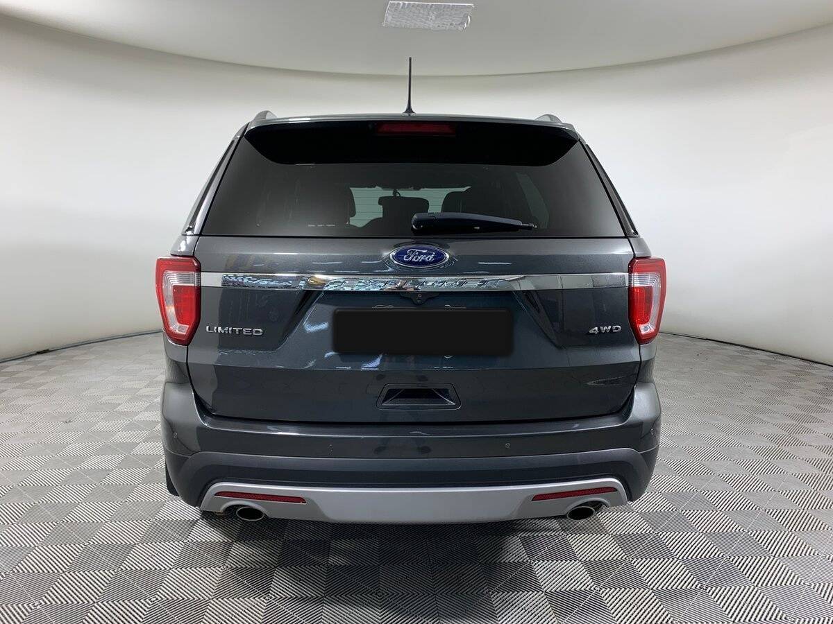 Ford Explorer с пробегом — 2017 год. Фото: #5