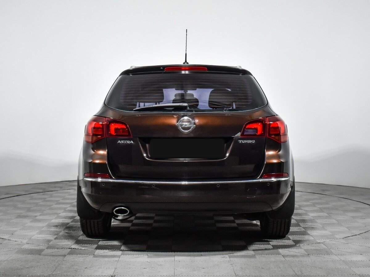 Opel Astra с пробегом — 2013 год. Фото: #5