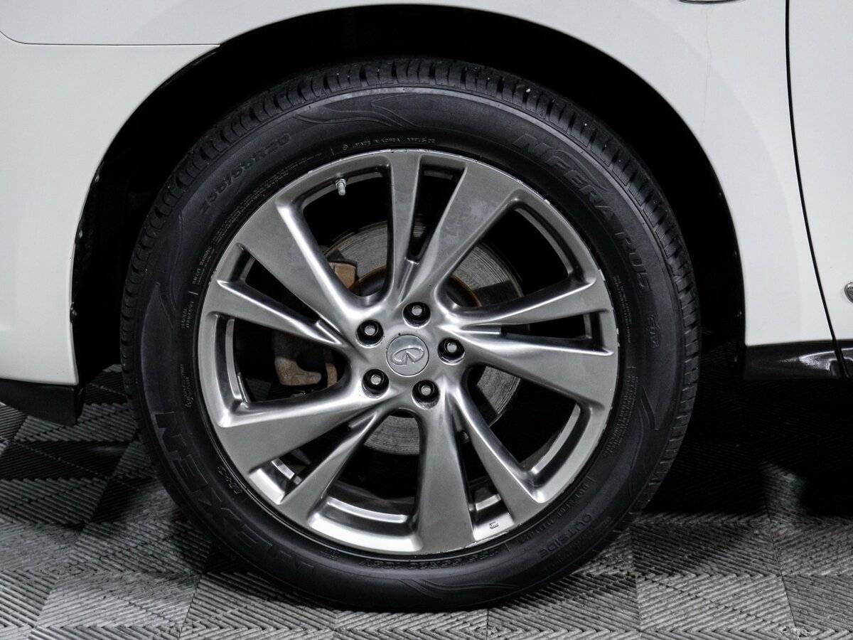 Infiniti QX60 с пробегом — 2014 год. Фото: #14