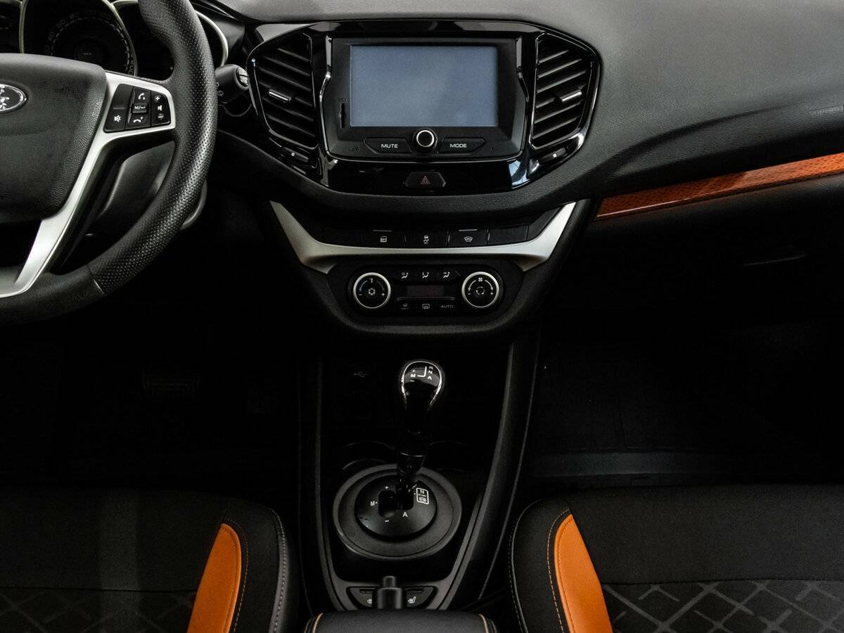 Lada (ВАЗ) Vesta с пробегом — 2019 год. Фото: #11