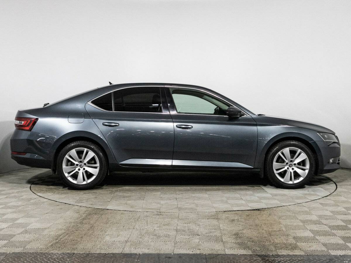 Skoda Superb с пробегом — 2018 год. Фото: #3
