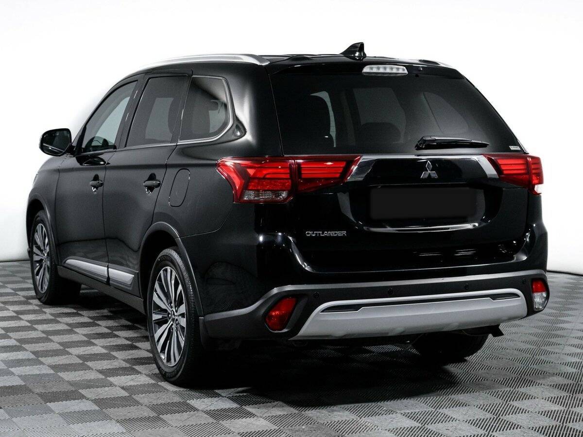 Mitsubishi Outlander с пробегом — 2021 год. Фото: #6