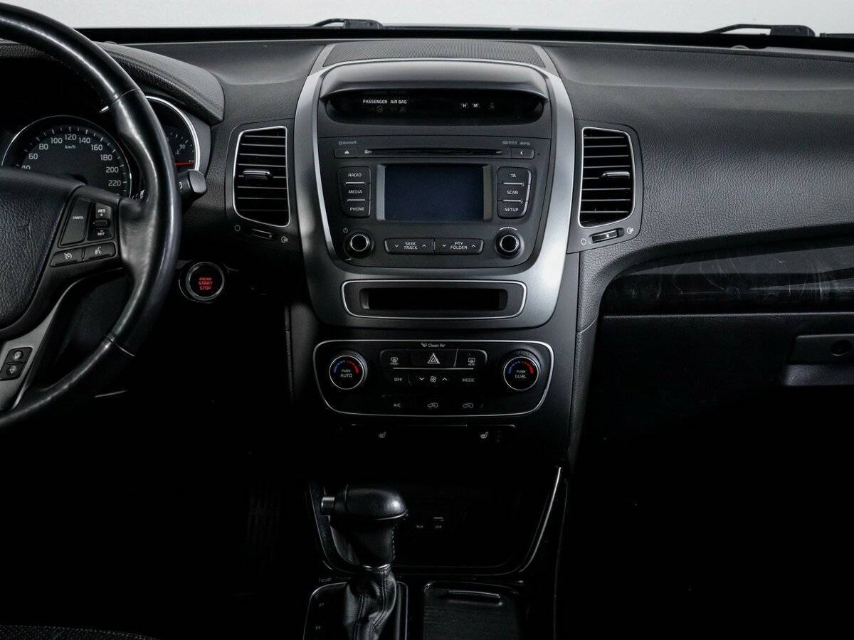 Kia Sorento с пробегом — 2017 год. Фото: #12