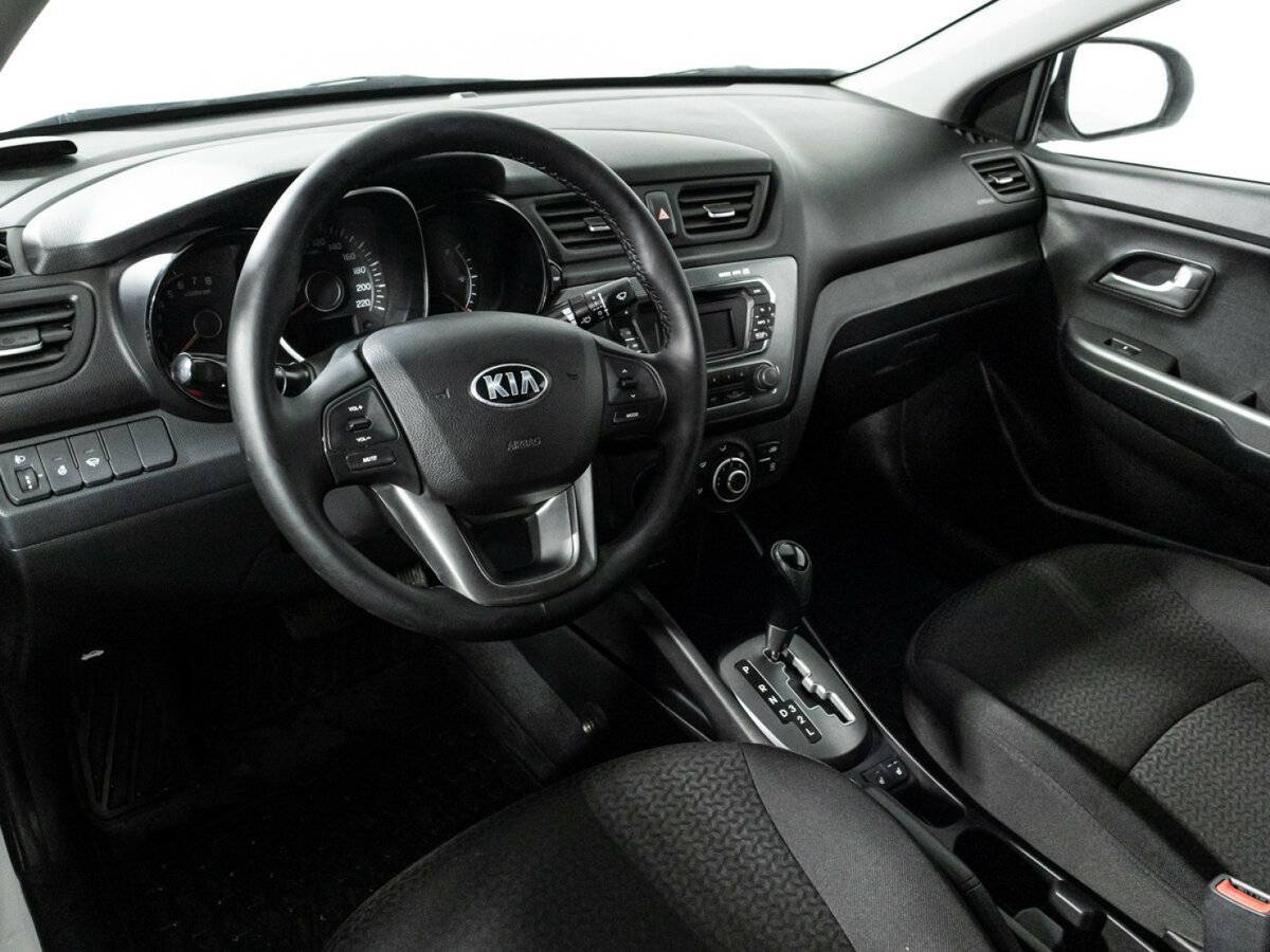 Kia Rio с пробегом — 2014 год. Фото: #10