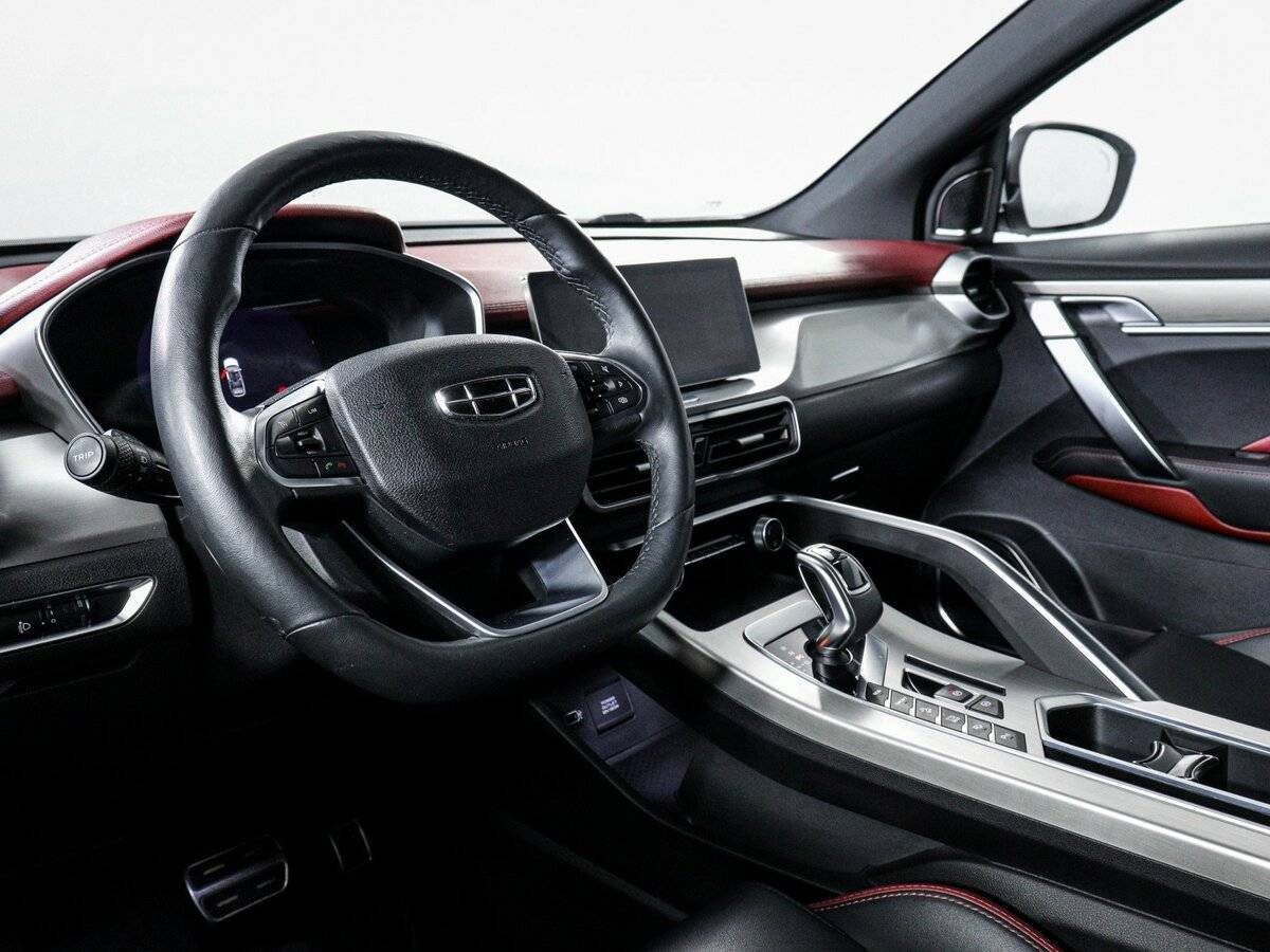 Geely Coolray с пробегом — 2021 год. Фото: #13