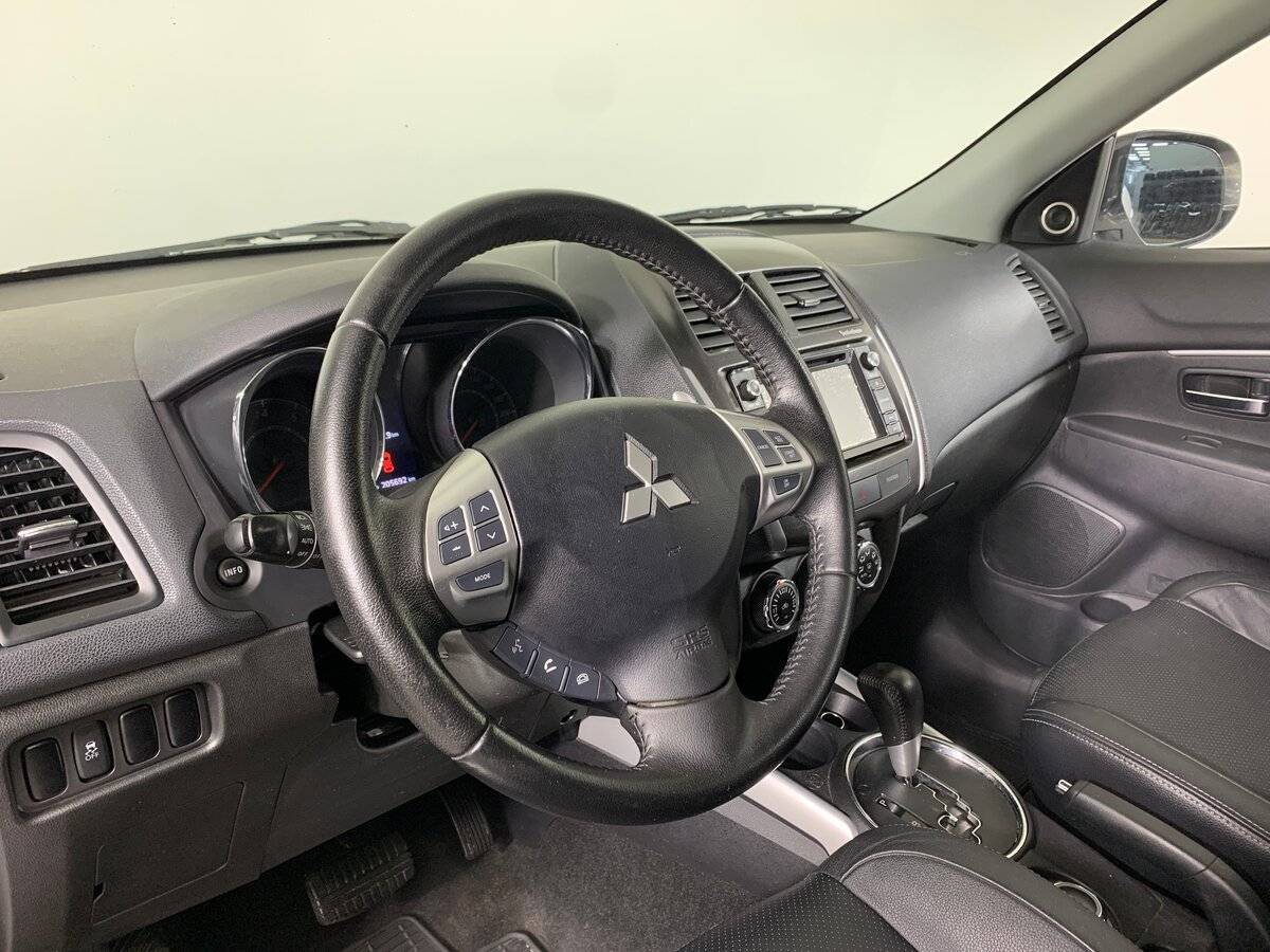 Mitsubishi ASX с пробегом — 2012 год. Фото: #10