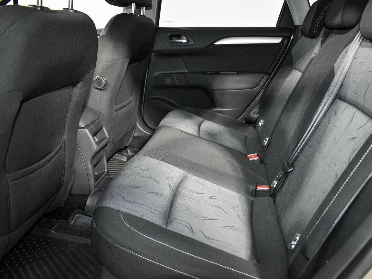 Citroen C4 с пробегом — 2012 год. Фото: #10