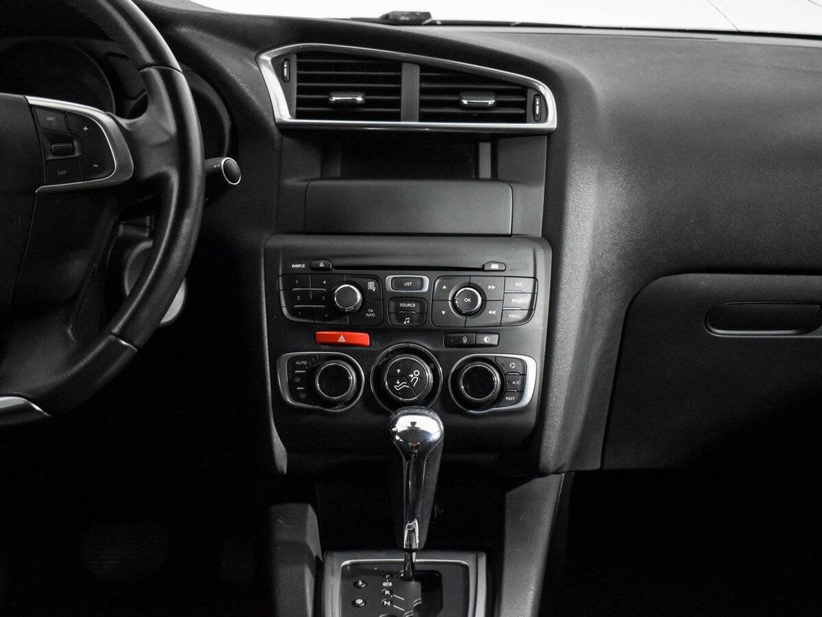 Citroen C4 с пробегом — 2012 год. Фото: #12