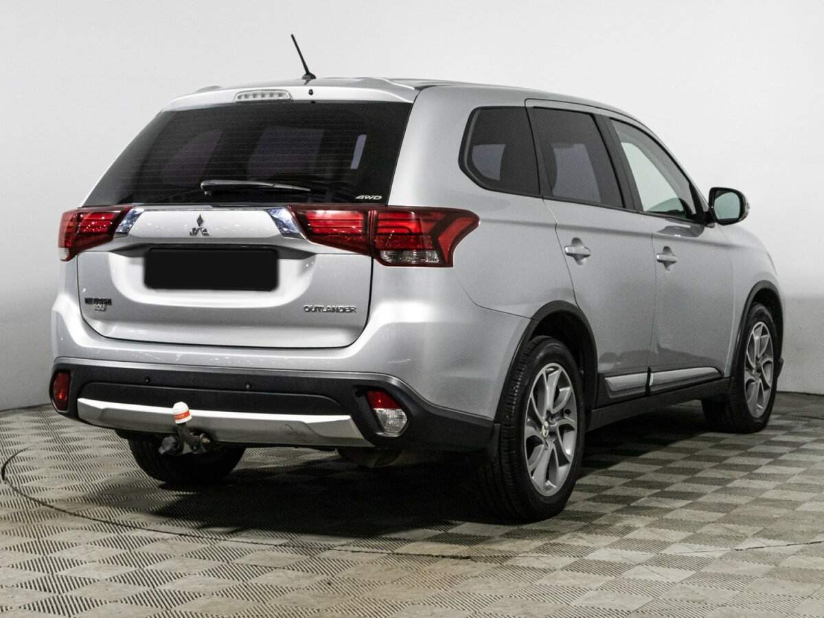 Mitsubishi Outlander с пробегом — 2016 год. Фото: #4