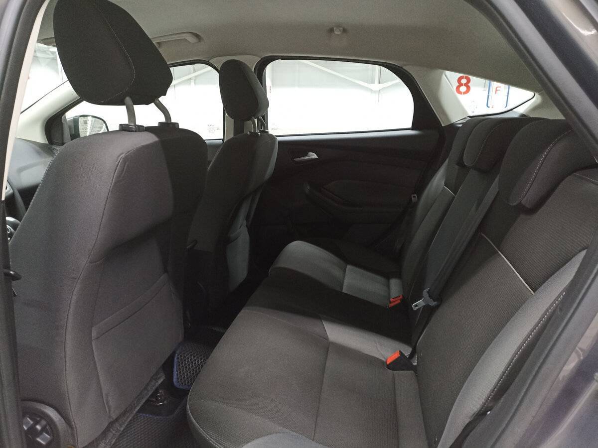 Ford Focus с пробегом — 2012 год. Фото: #11