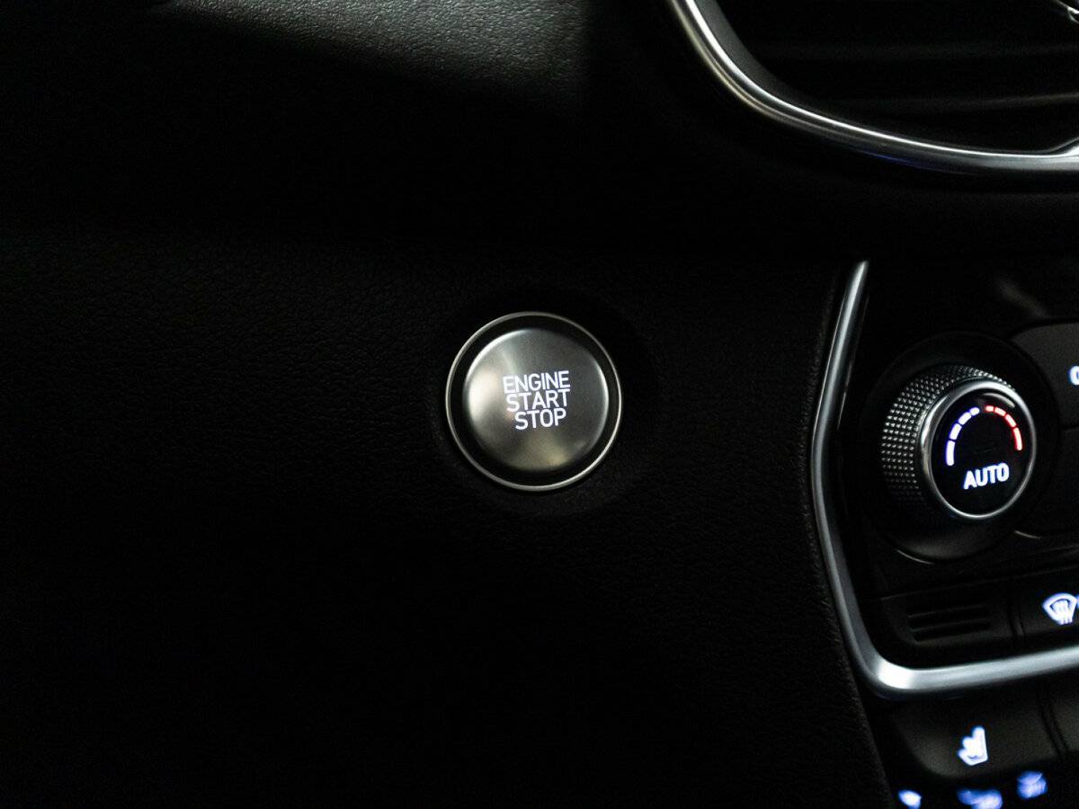 Hyundai Santa Fe с пробегом — 2019 год. Фото: #22