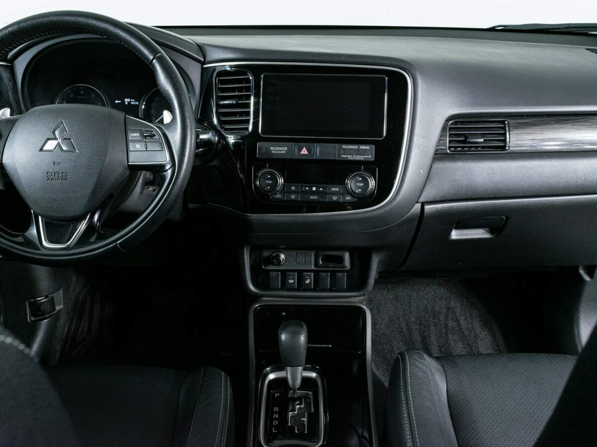 Mitsubishi Outlander с пробегом — 2018 год. Фото: #10