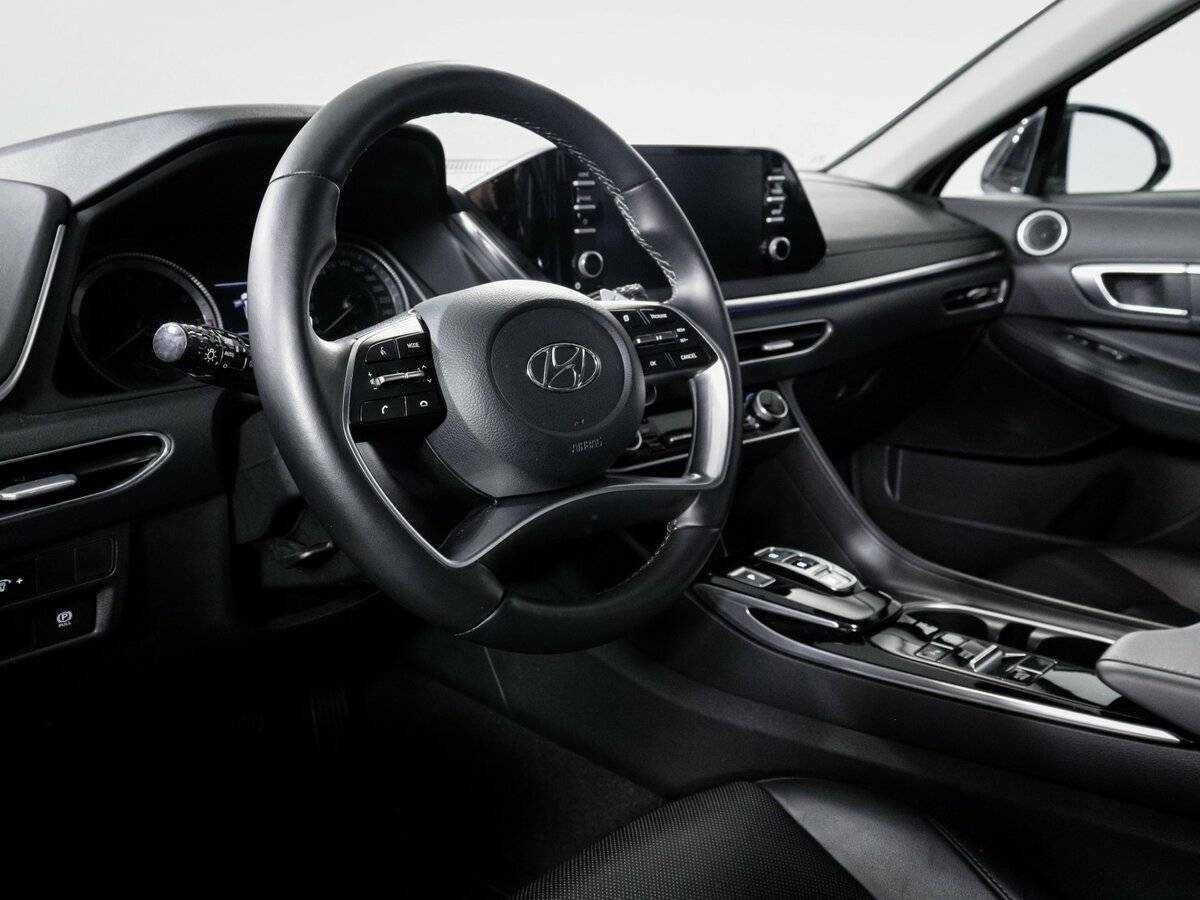 Hyundai Sonata с пробегом — 2021 год. Фото: #13