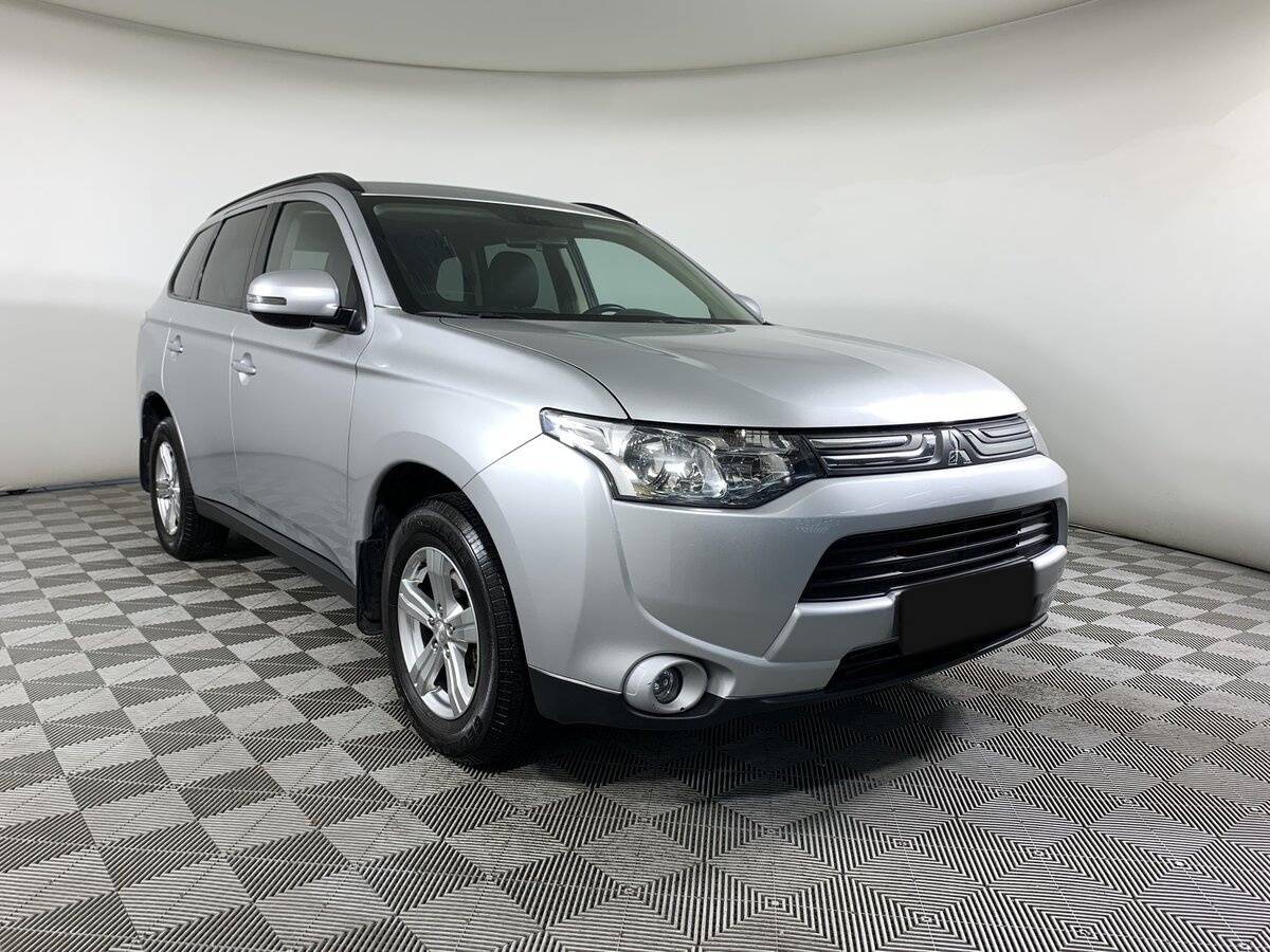 Mitsubishi Outlander с пробегом — 2013 год. Фото: #2