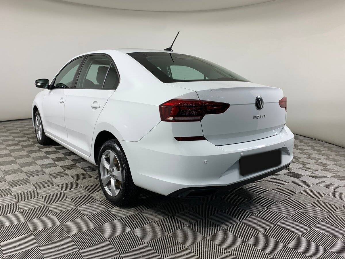 Volkswagen Polo с пробегом — 2021 год. Фото: #6