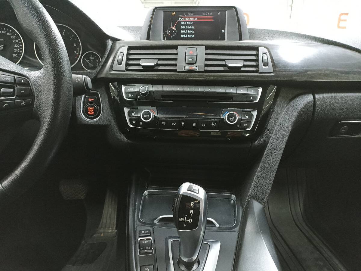 BMW 3 серии с пробегом — 2016 год. Фото: #14