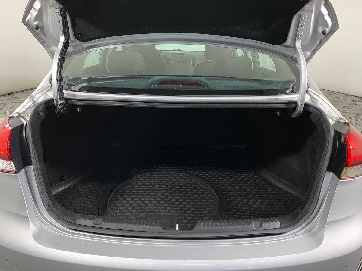 Kia Cerato с пробегом — 2017 год. Фото: #18