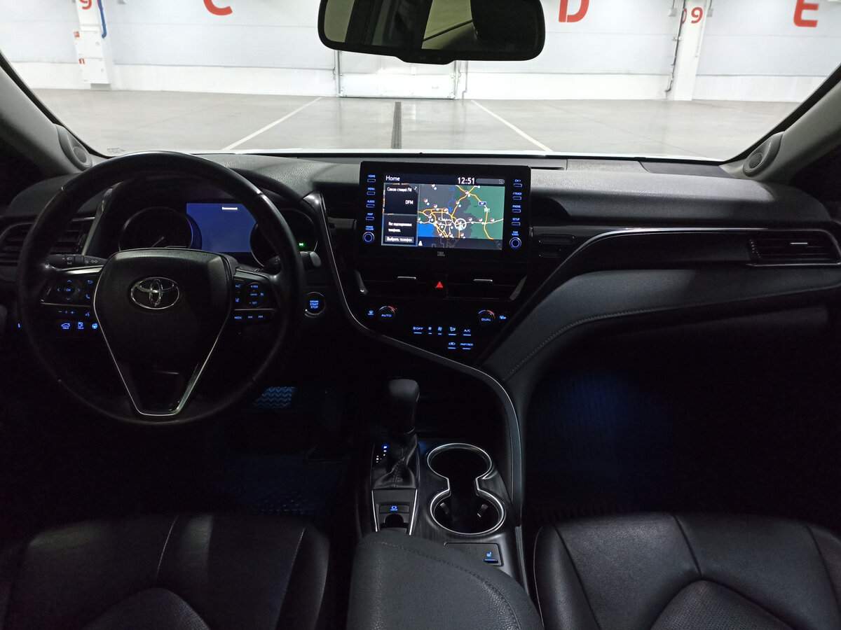 Toyota Camry с пробегом — 2021 год. Фото: #13
