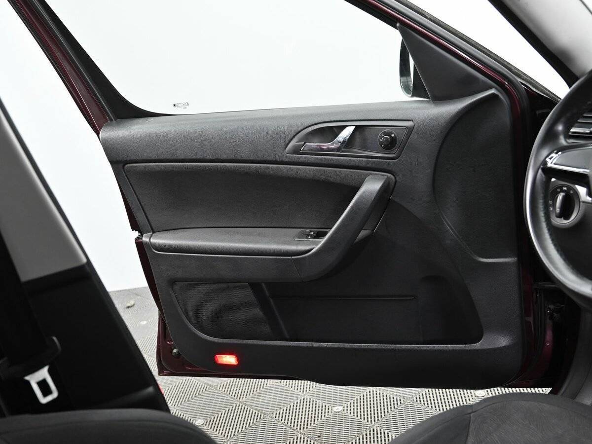 Skoda Yeti с пробегом — 2014 год. Фото: #6