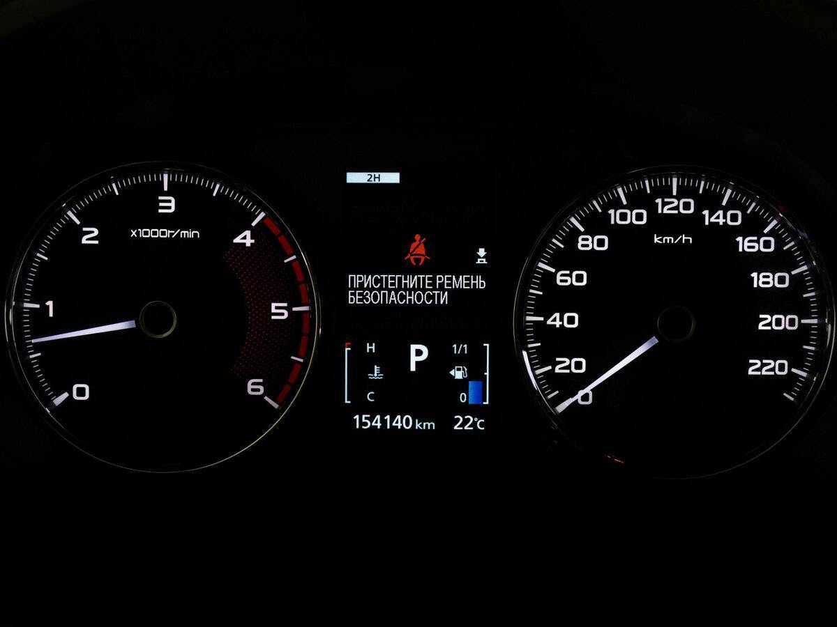 Mitsubishi Pajero Sport с пробегом — 2017 год. Фото: #20