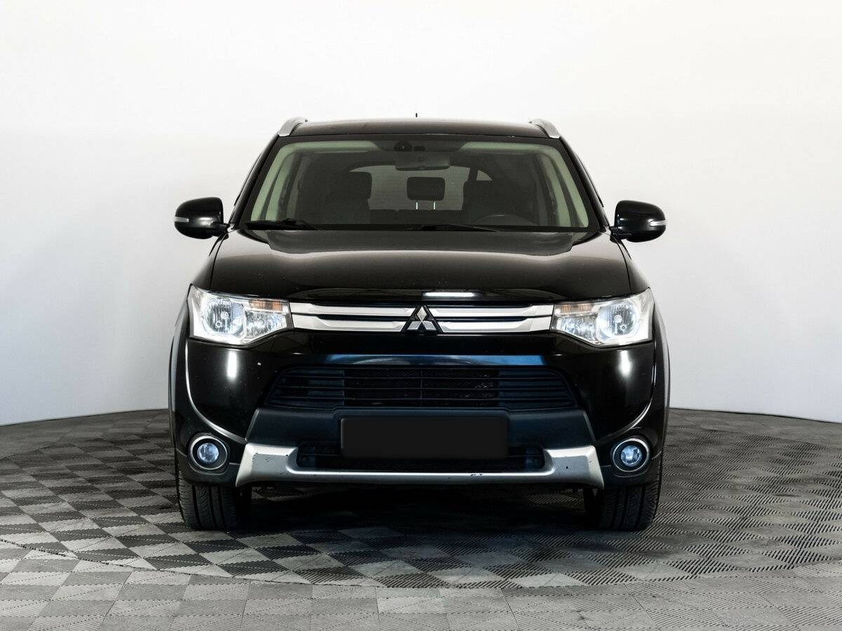Mitsubishi Outlander с пробегом — 2014 год. Фото: #1