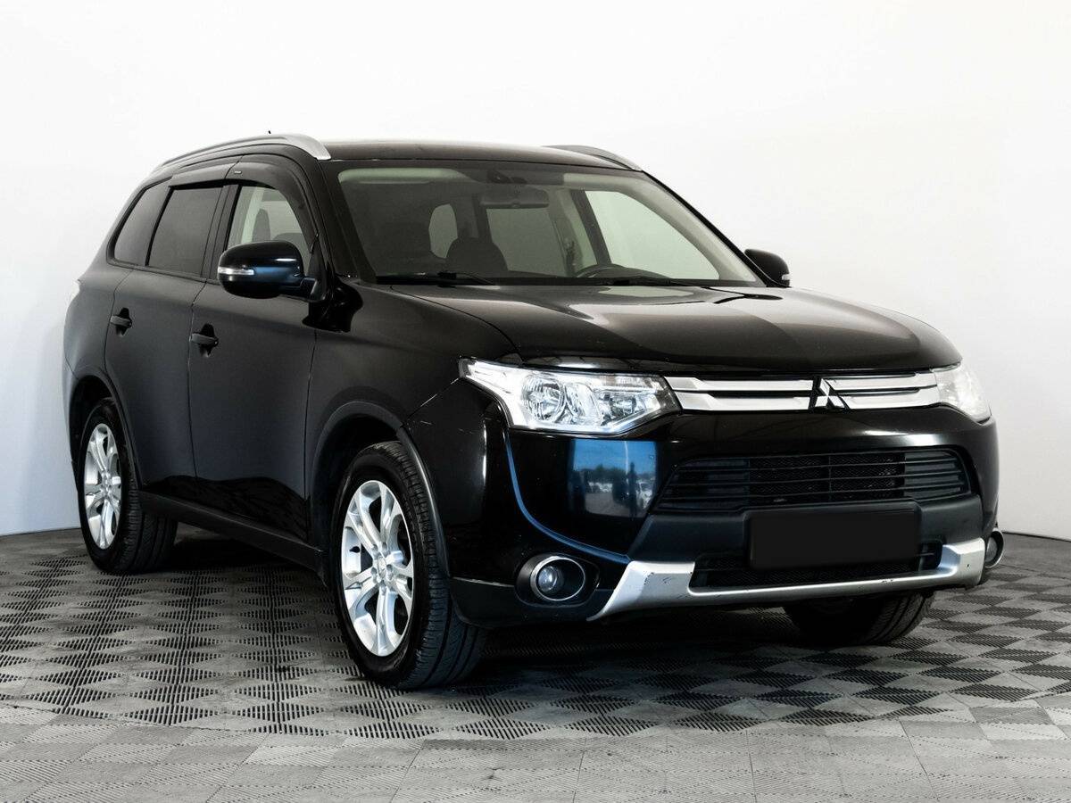 Mitsubishi Outlander с пробегом — 2014 год. Фото: #2