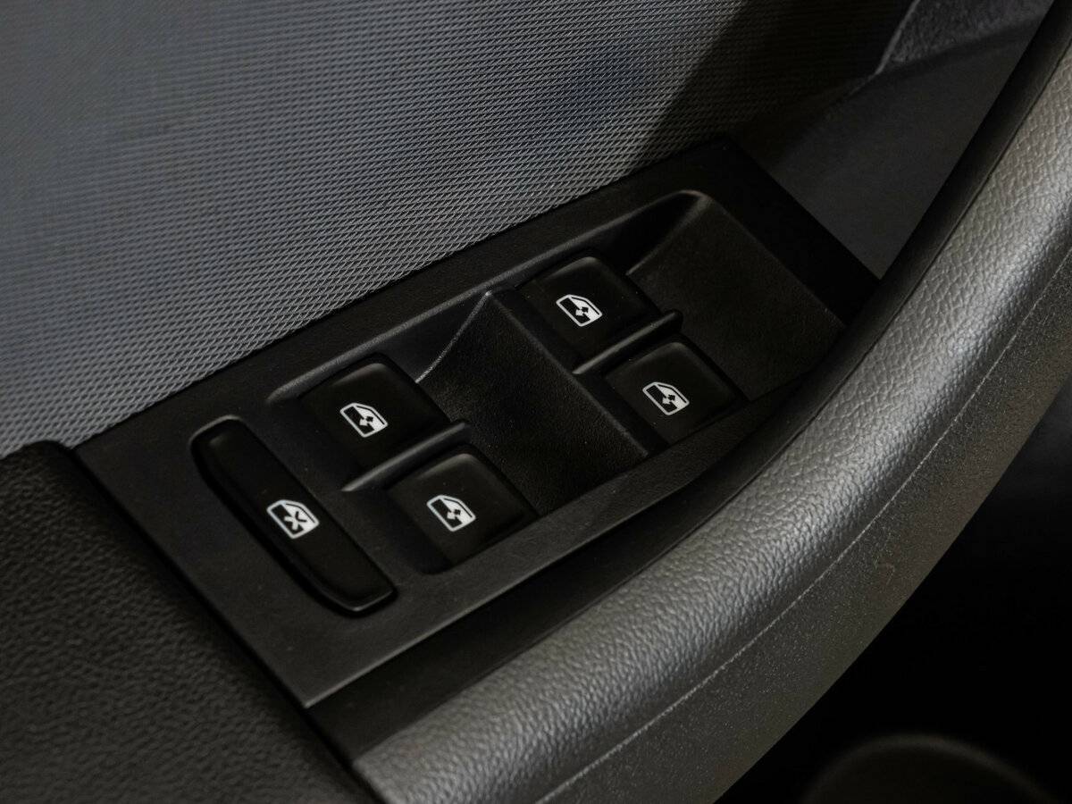 Volkswagen Polo с пробегом — 2020 год. Фото: #18