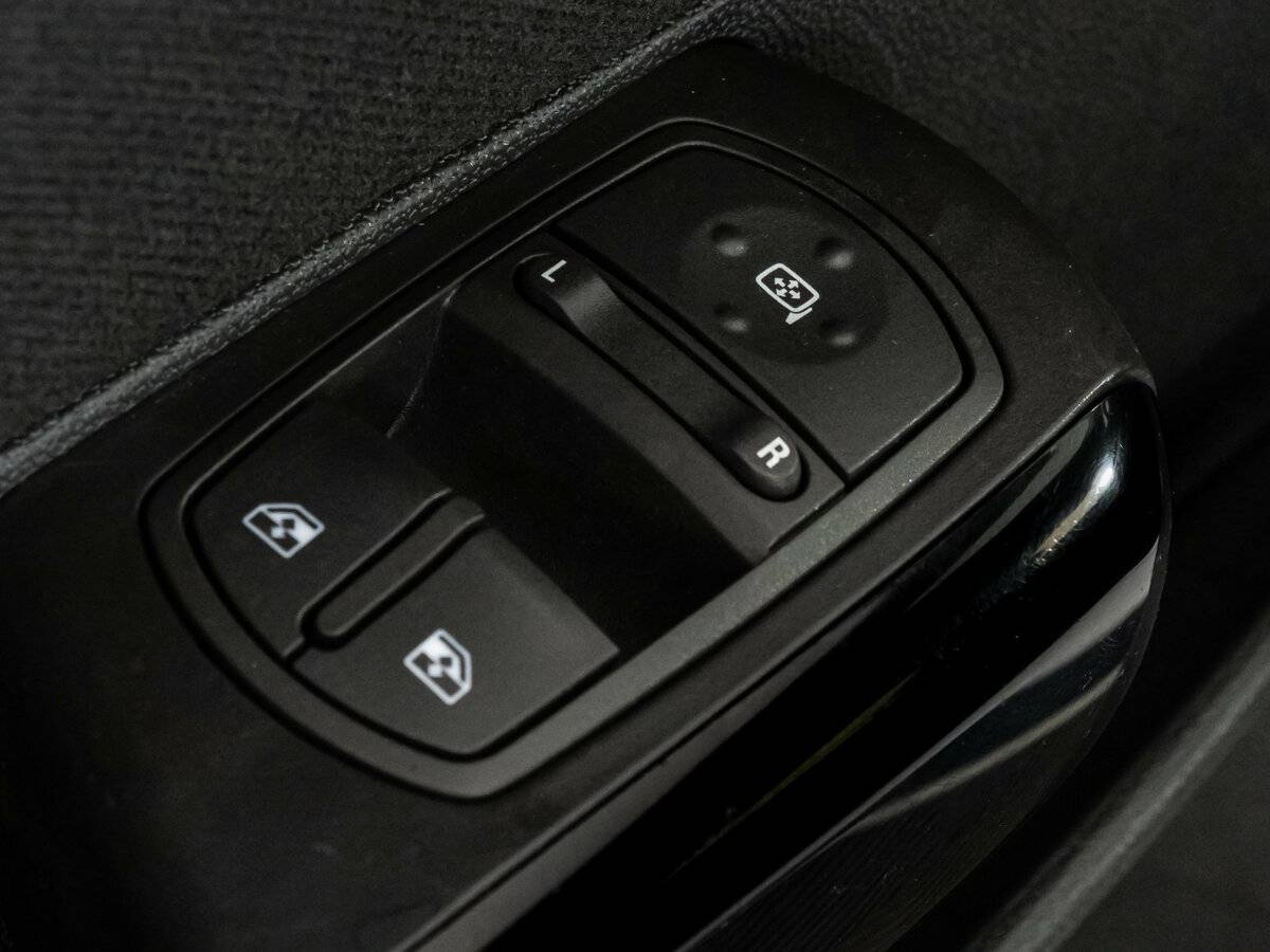 Opel Corsa с пробегом — 2013 год. Фото: #12