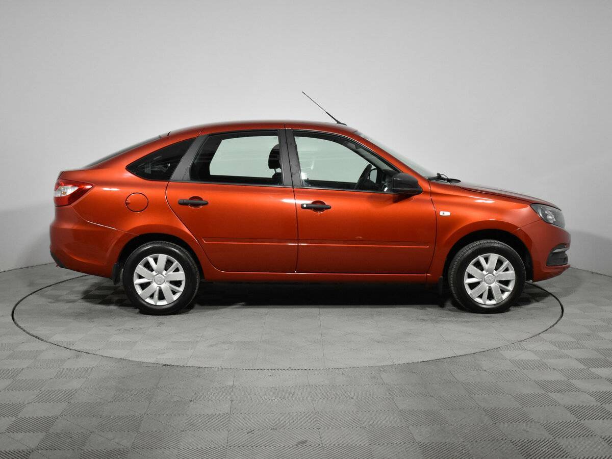 Lada (ВАЗ) Granta с пробегом — 2020 год. Фото: #3