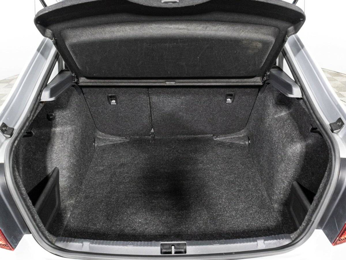 Skoda Rapid с пробегом — 2018 год. Фото: #14