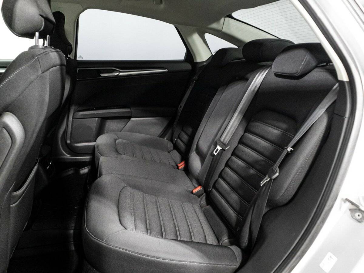 Ford Mondeo с пробегом — 2015 год. Фото: #9