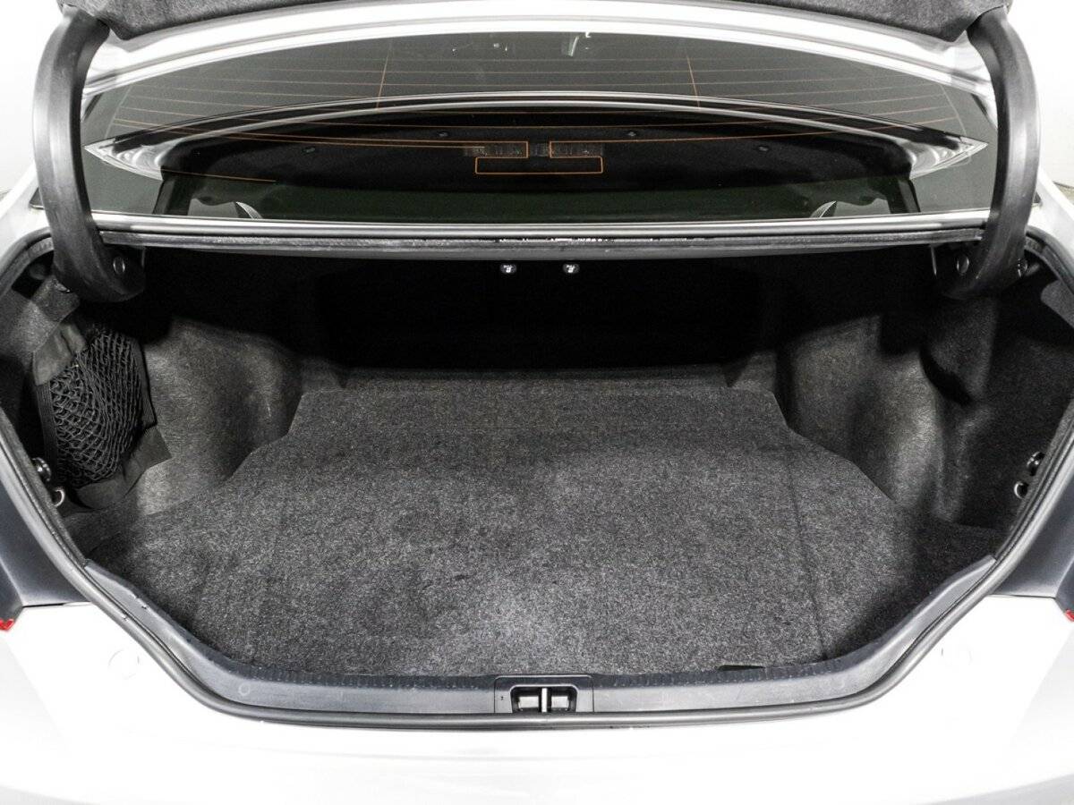 Toyota Camry с пробегом — 2015 год. Фото: #14