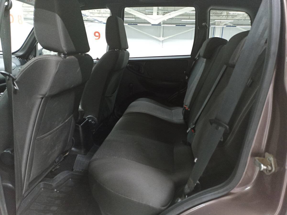 Chevrolet Niva с пробегом — 2018 год. Фото: #11