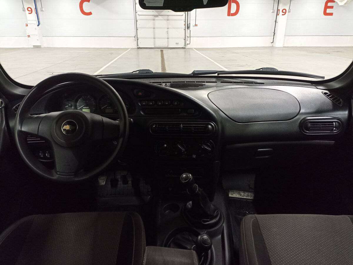 Chevrolet Niva с пробегом — 2018 год. Фото: #13