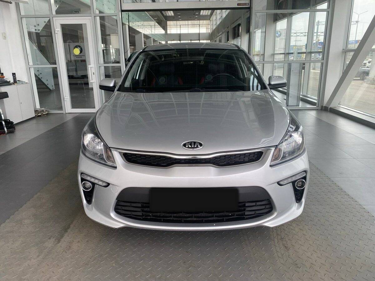Kia Rio с пробегом — 2020 год. Фото: #1