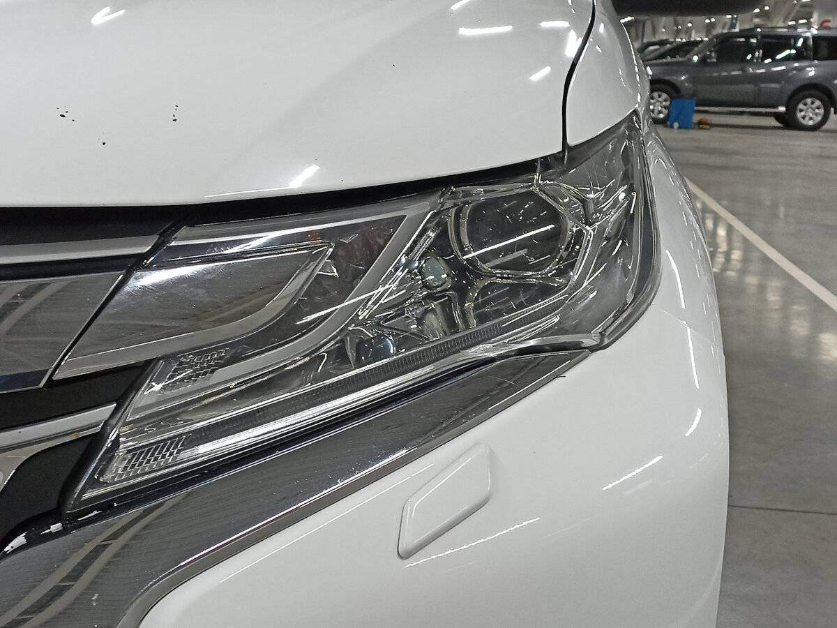 Mitsubishi Pajero Sport с пробегом — 2018 год. Фото: #16