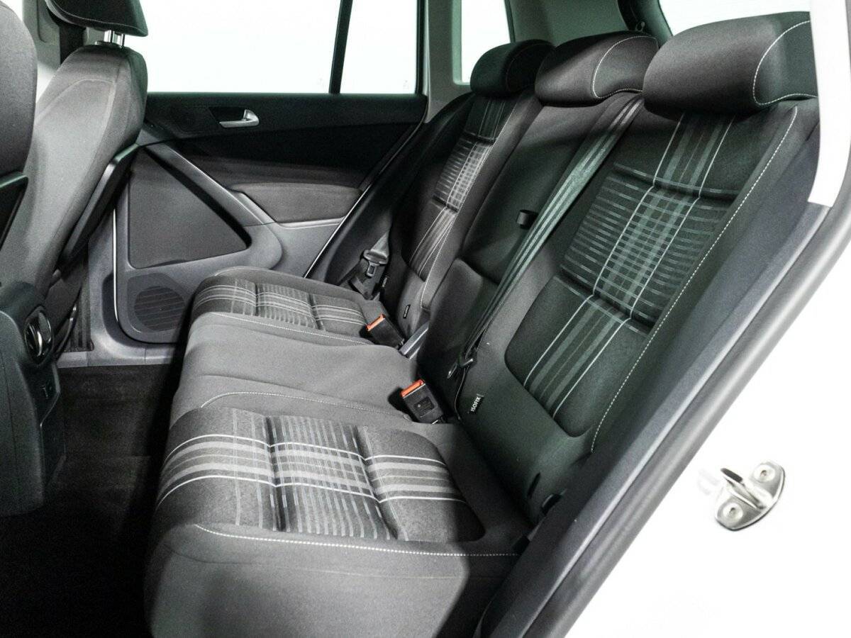 Volkswagen Tiguan с пробегом — 2015 год. Фото: #9