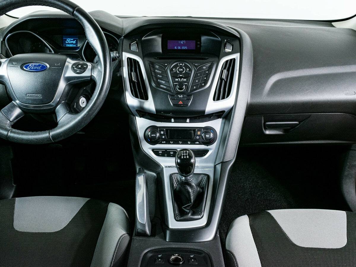 Ford Focus с пробегом — 2012 год. Фото: #10
