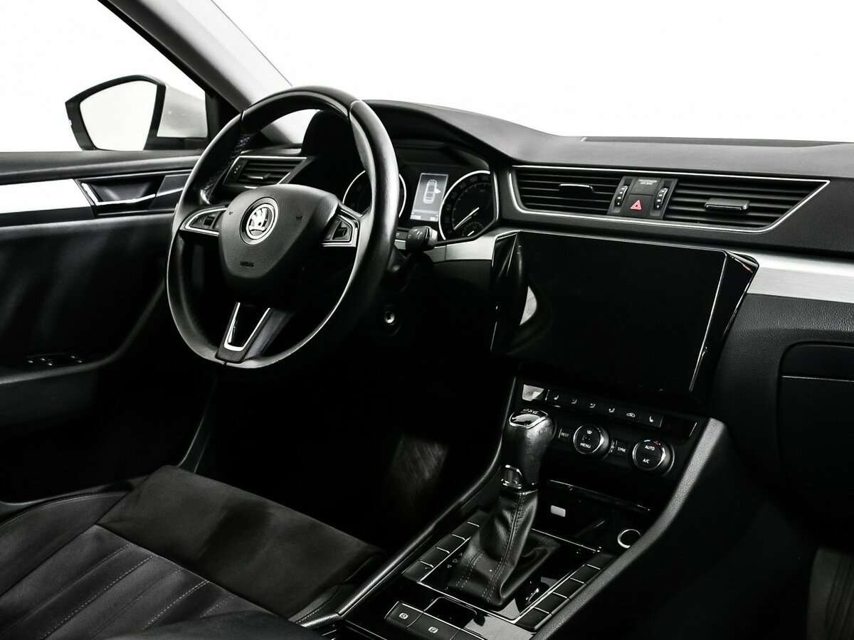 Skoda Superb с пробегом — 2016 год. Фото: #8