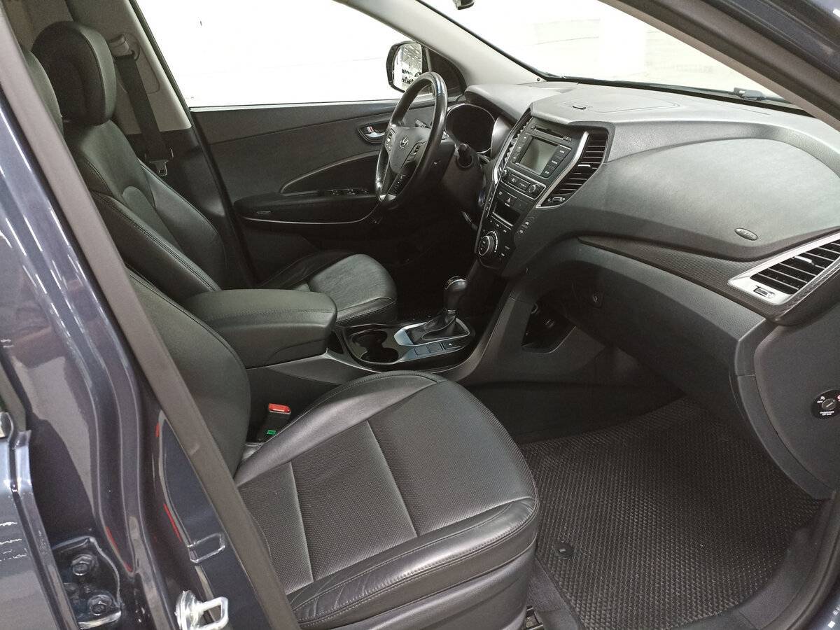 Hyundai Santa Fe с пробегом — 2015 год. Фото: #10