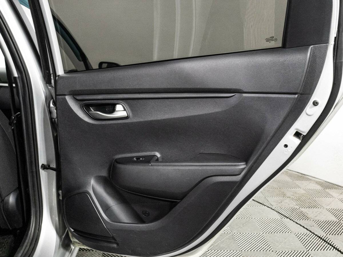 Kia Rio с пробегом — 2020 год. Фото: #23