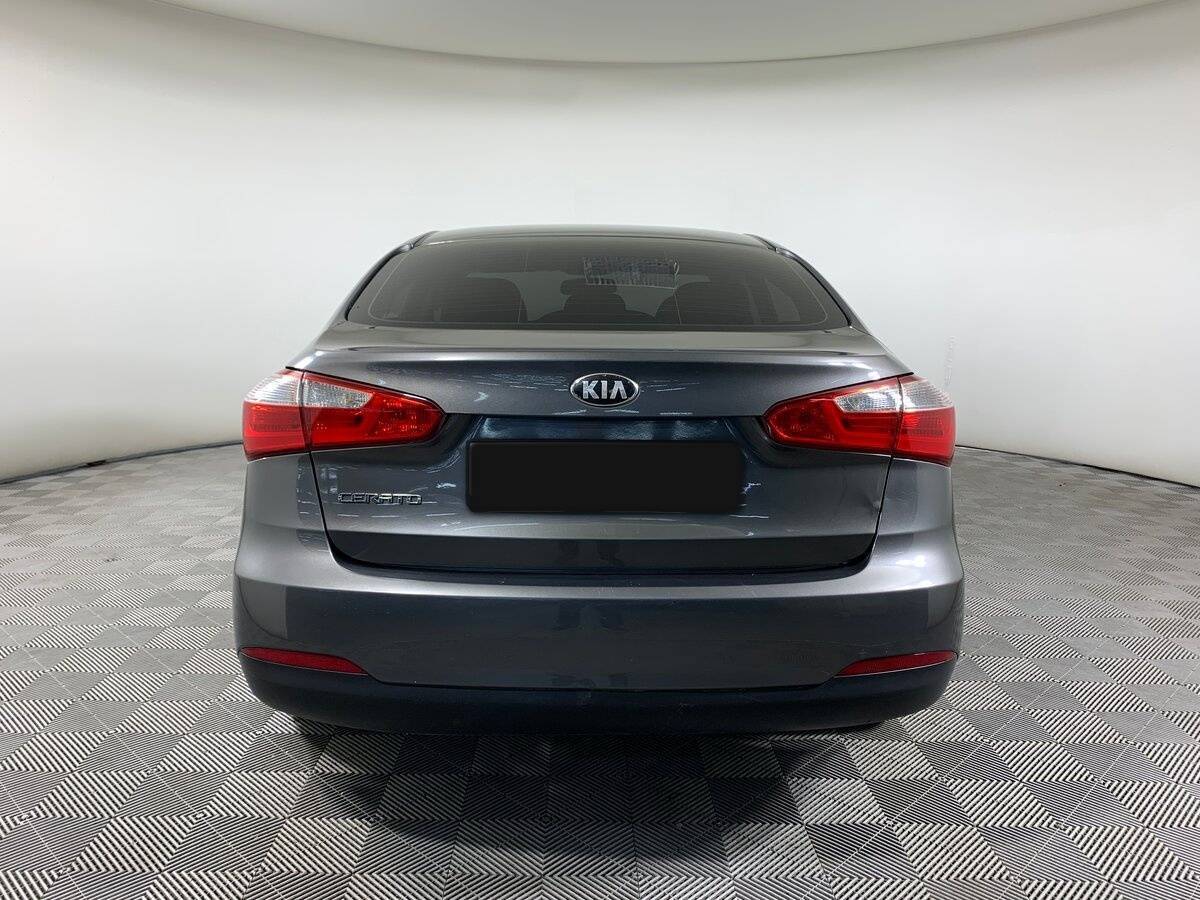 Kia Cerato с пробегом — 2013 год. Фото: #5