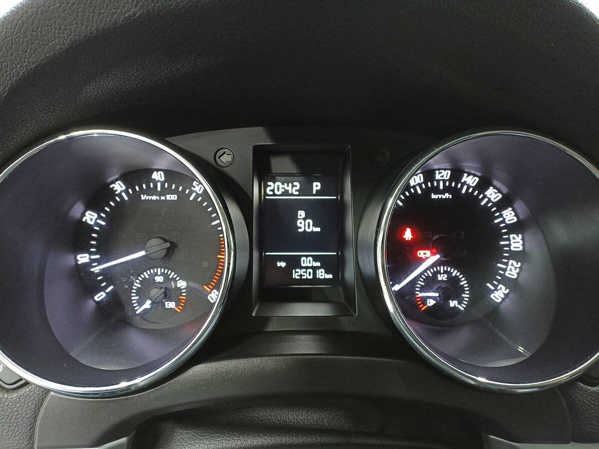 Skoda Yeti с пробегом — 2014 год. Фото: #12